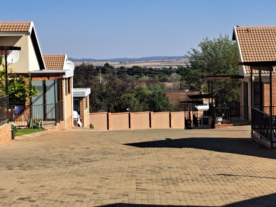2 Bedroom Property for Sale in Langenhovenpark Free State